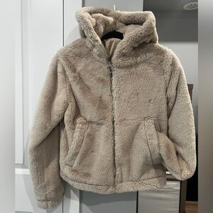 Brand NEW H&M super soft faux fur jacket with hood - XS
